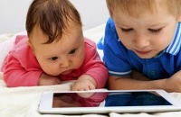 Da li su naša djeca postala ovisnici o elektroničkim napravama ili je po sredi nešto drugo?